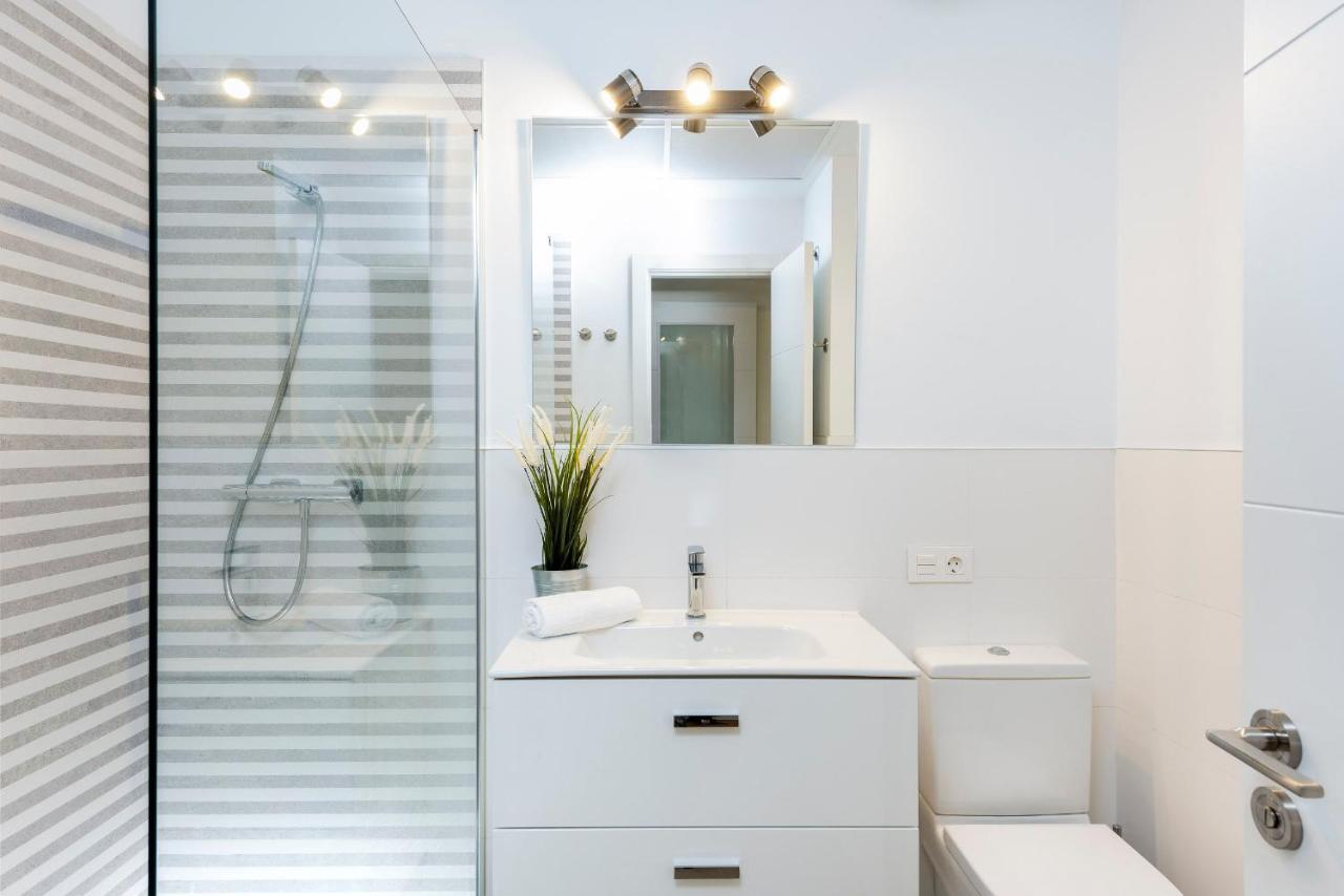 Deluxe Astoria Triana II Acogedor Y Tranquilo Appartement Sevilla Buitenkant foto